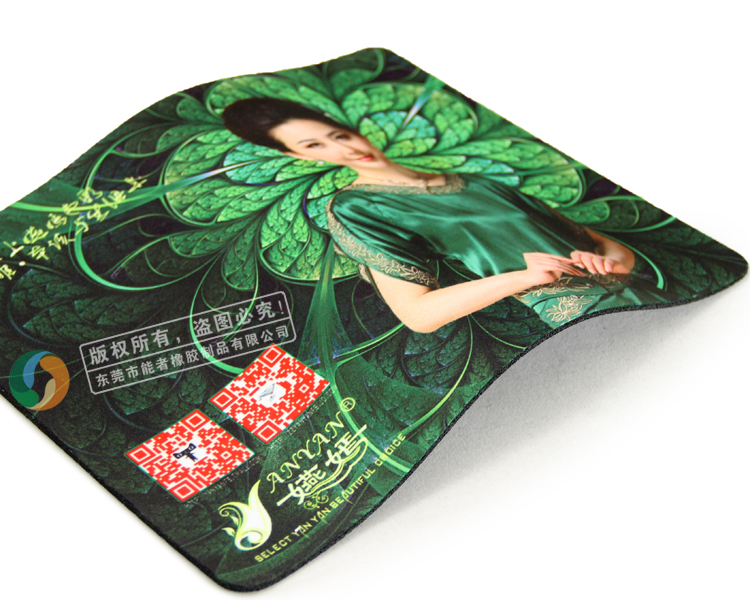 服裝<a title='廣告鼠標(biāo)墊' target='_blank' href='http://www.hongkuankeji.cn/' class='seolabel'>廣告鼠標(biāo)墊</a>