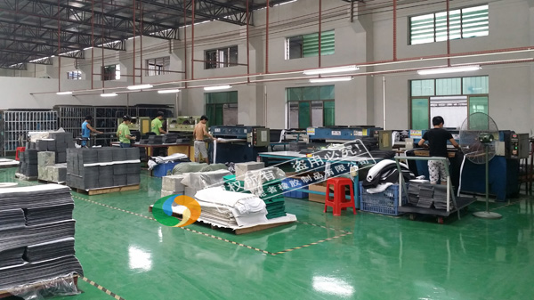 能者<a title='鼠標墊廠家' target='_blank' href='http://www.hongkuankeji.cn/' class='seolabel'>鼠標墊廠家</a>車間一角
